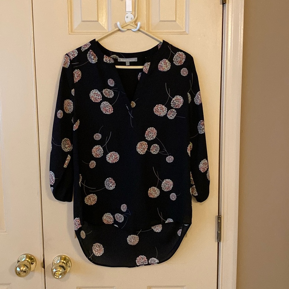 Black floral danielrainn blouse size small